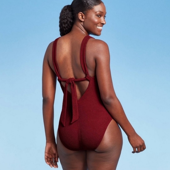 Swimsuit - Picture 3 of 4